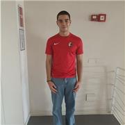 laureando in lingue e uscito col massimo dei voti per tutto il triennio dal liceo nella materia filosofia